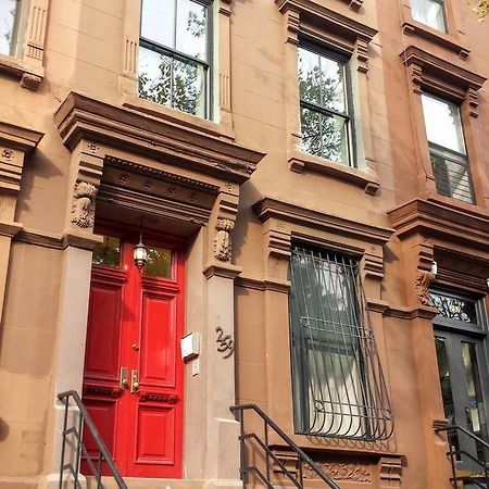 Your Home In Harlem Нью-Йорк Экстерьер фото