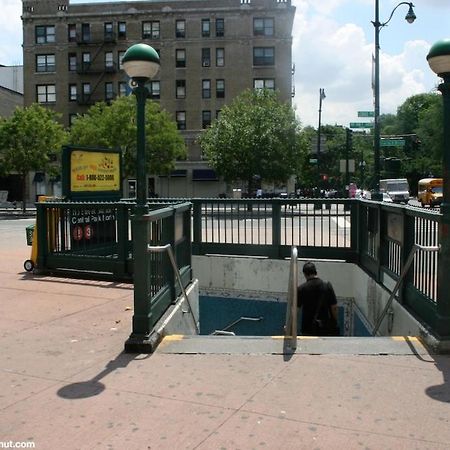Your Home In Harlem Нью-Йорк Экстерьер фото
