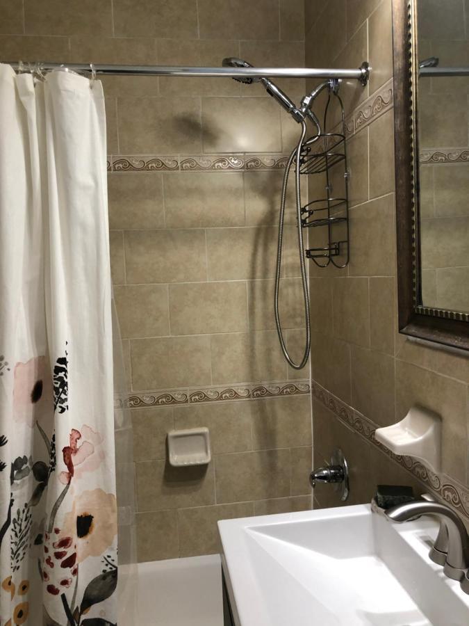 Your Home In Harlem Нью-Йорк Экстерьер фото